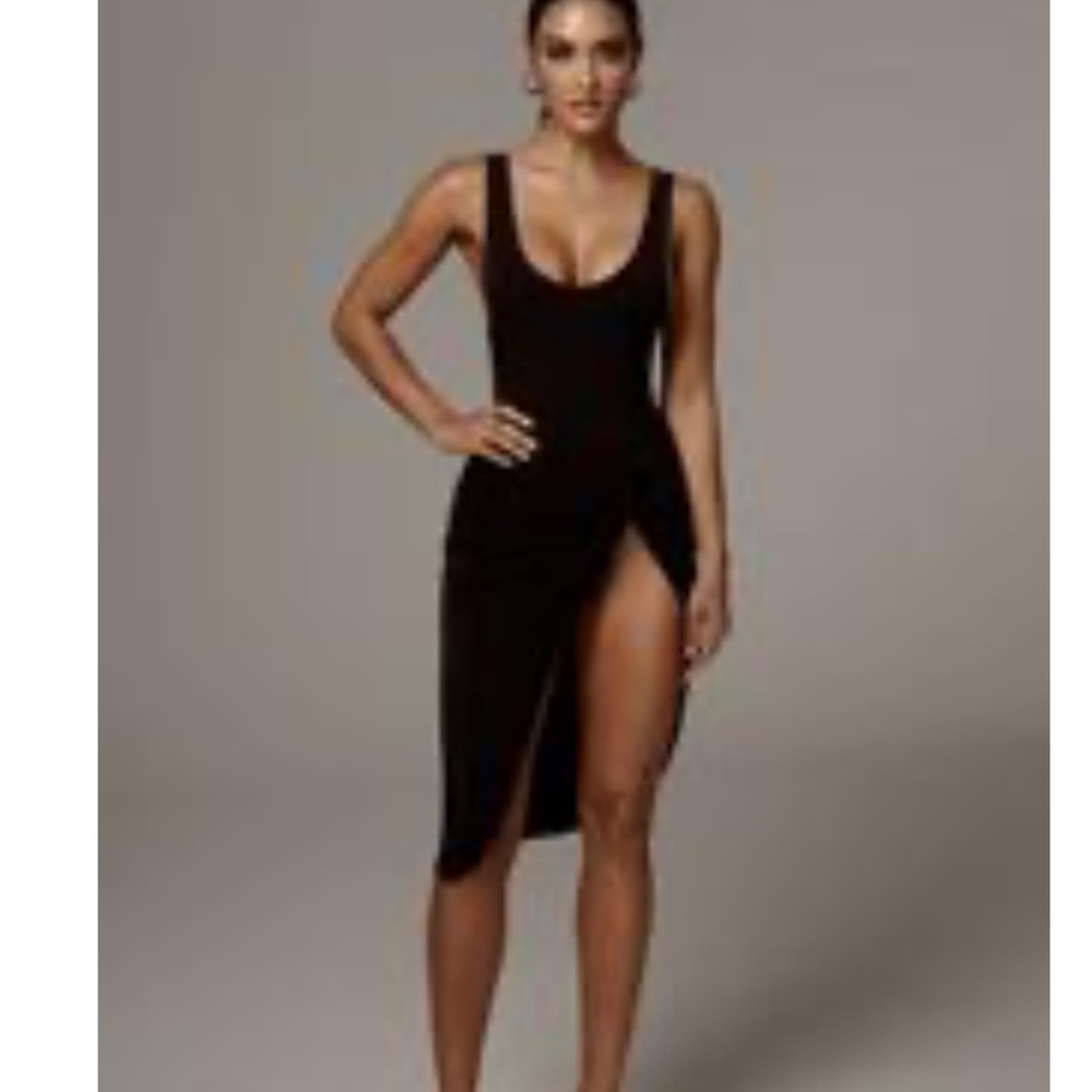 Sexy high slit black skirt